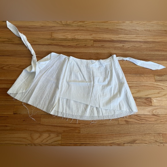 Show Me Your MuMu Iva Wrap Skirt in White Linen Blend L - Picture 7 of 10